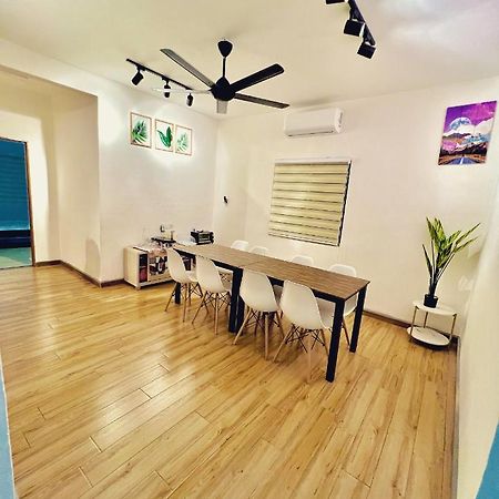Raees Homestay Kampong Tanjong Minyak Ngoại thất bức ảnh