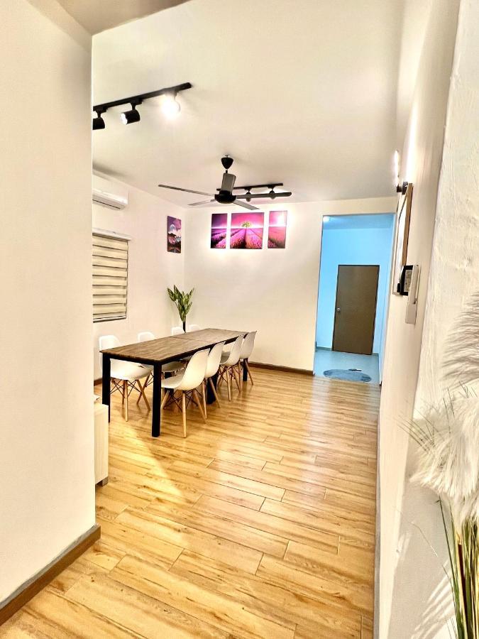 Raees Homestay Kampong Tanjong Minyak Ngoại thất bức ảnh