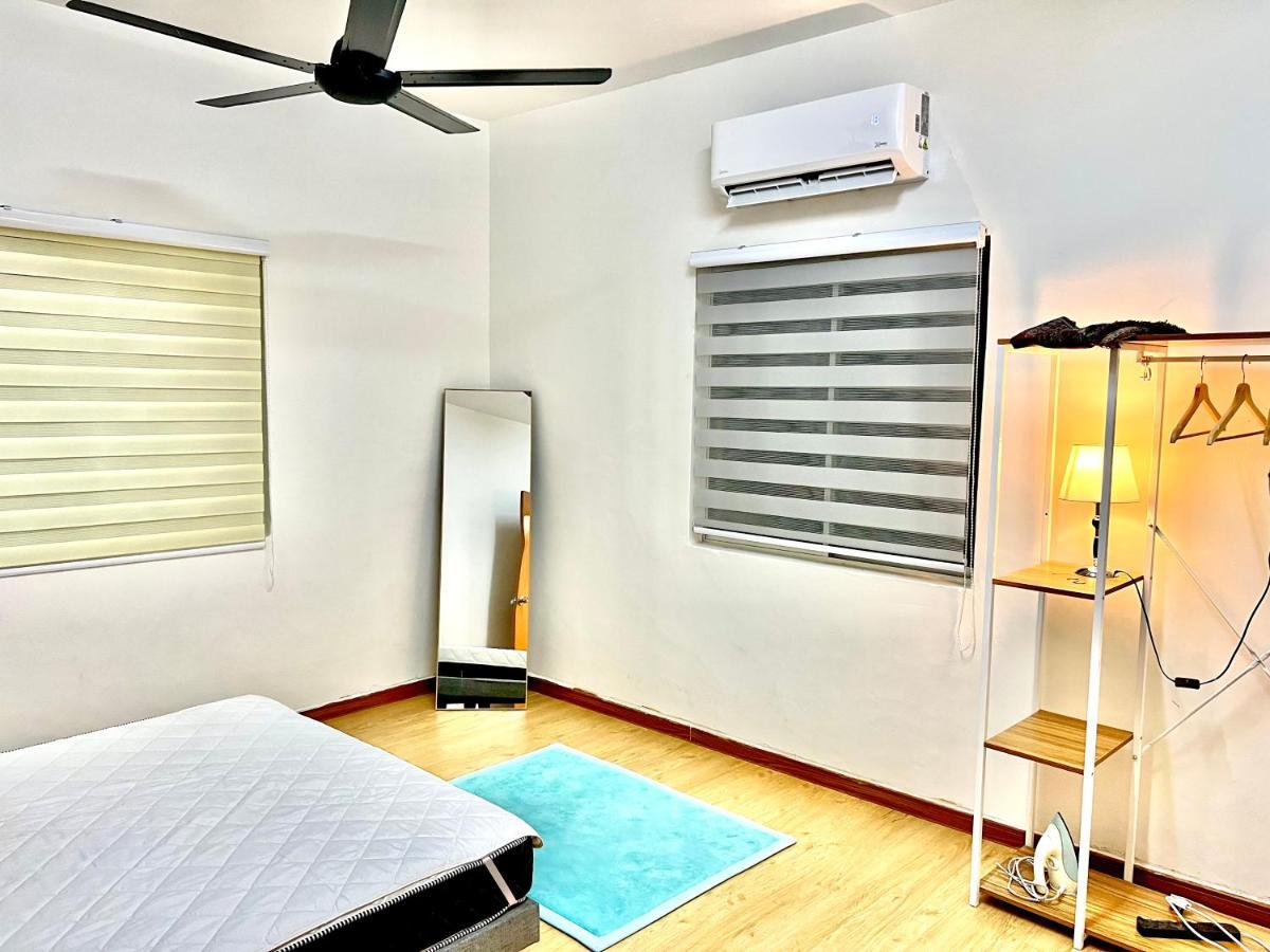 Raees Homestay Kampong Tanjong Minyak Ngoại thất bức ảnh