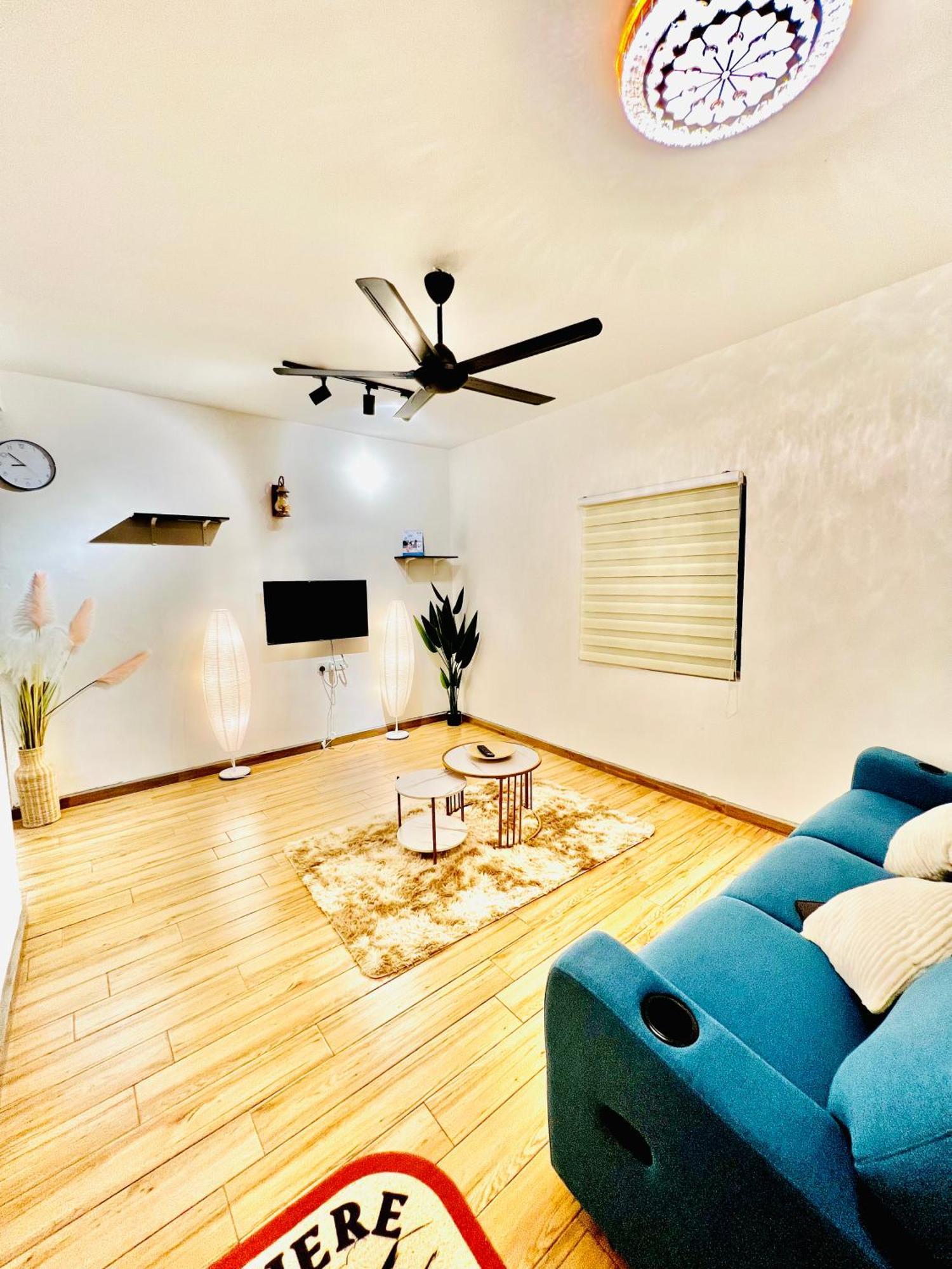 Raees Homestay Kampong Tanjong Minyak Ngoại thất bức ảnh